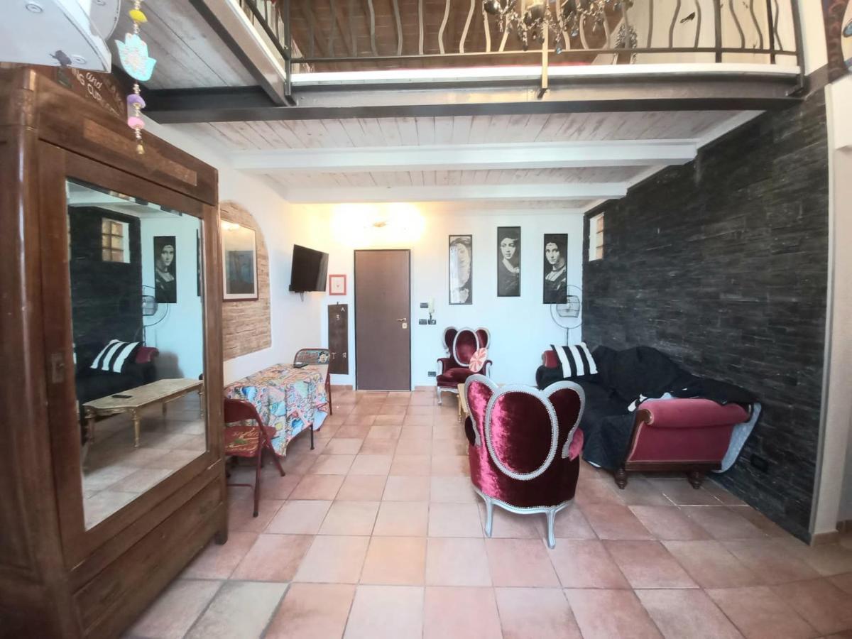L'Ora Delle Streghe B&B Centralissimo Livorno Exteriör bild