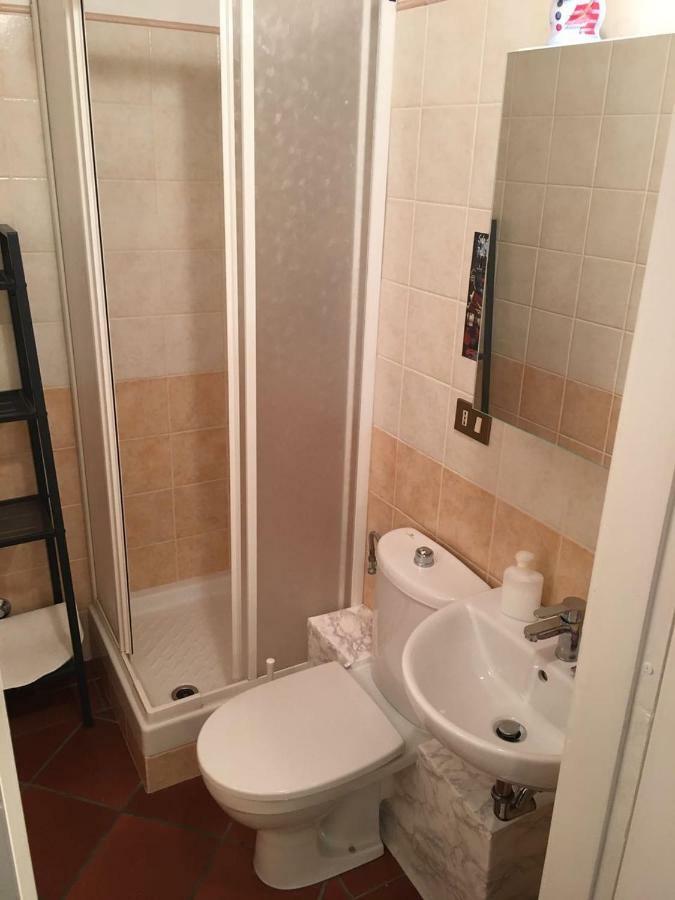 L'Ora Delle Streghe B&B Centralissimo Livorno Exteriör bild