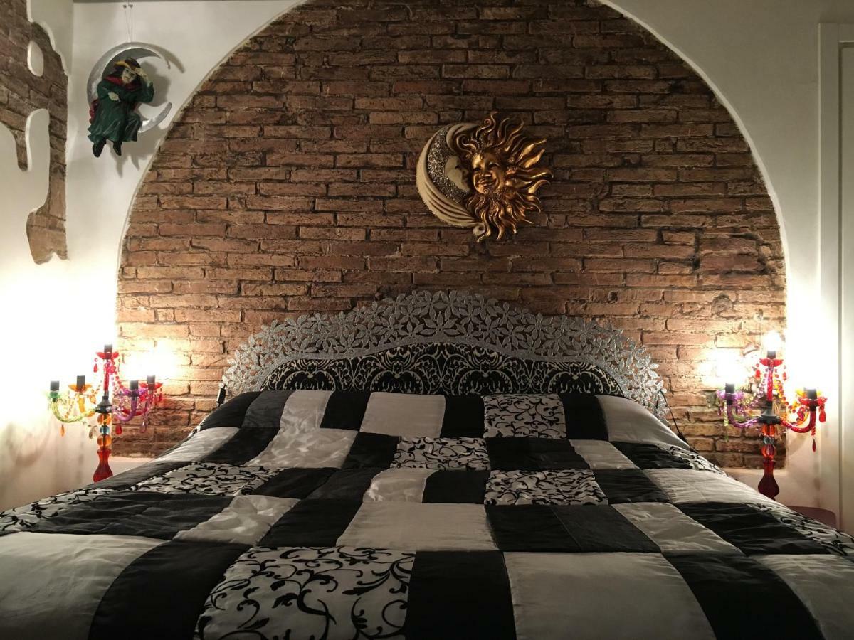 L'Ora Delle Streghe B&B Centralissimo Livorno Exteriör bild