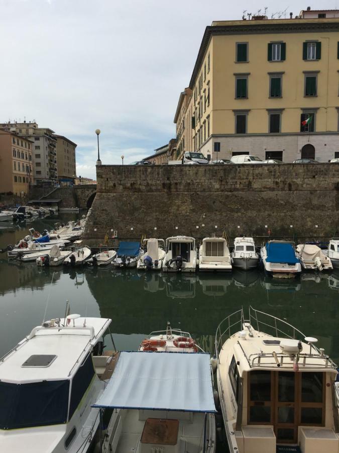 L'Ora Delle Streghe B&B Centralissimo Livorno Exteriör bild